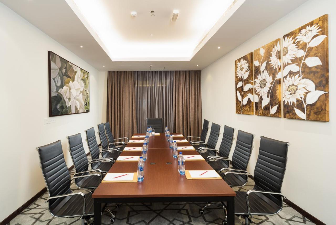 Centara Muscat Hotel Oman Εξωτερικό φωτογραφία