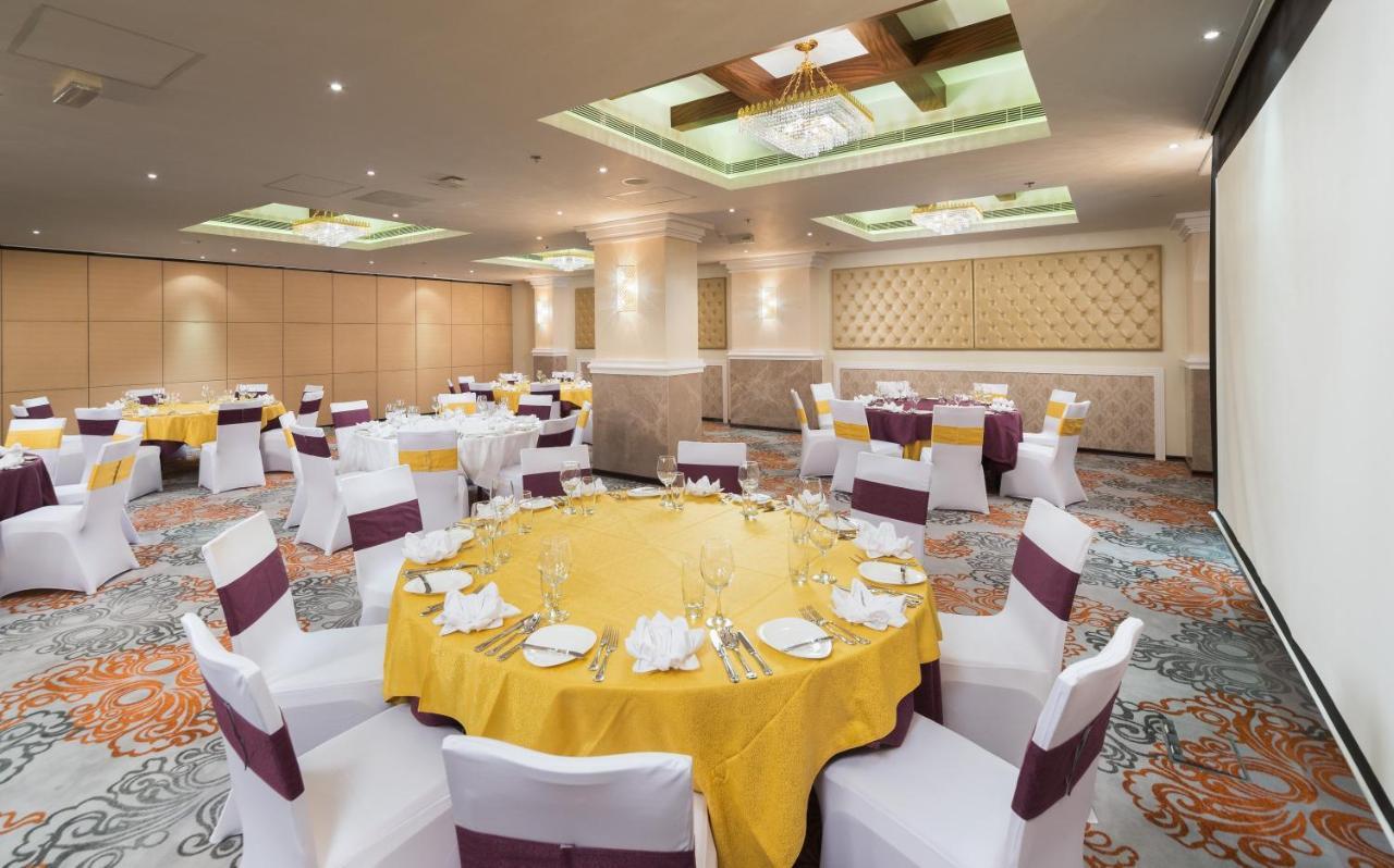 Centara Muscat Hotel Oman Εξωτερικό φωτογραφία