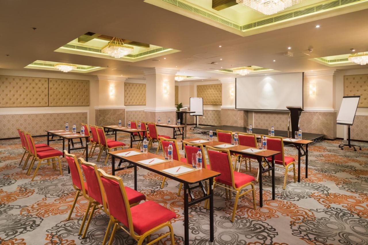 Centara Muscat Hotel Oman Εξωτερικό φωτογραφία