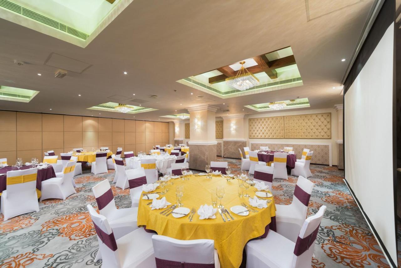 Centara Muscat Hotel Oman Εξωτερικό φωτογραφία