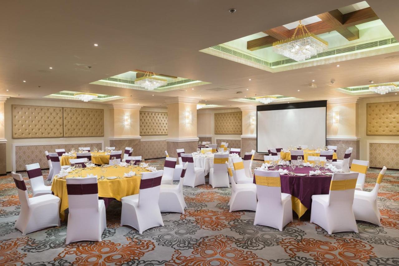 Centara Muscat Hotel Oman Εξωτερικό φωτογραφία